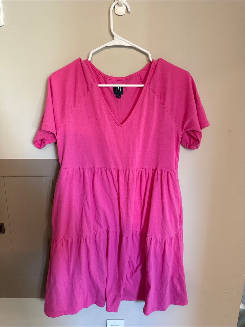 GAP Bright Pink V-Neck Tiered Short Sleeve Tunic